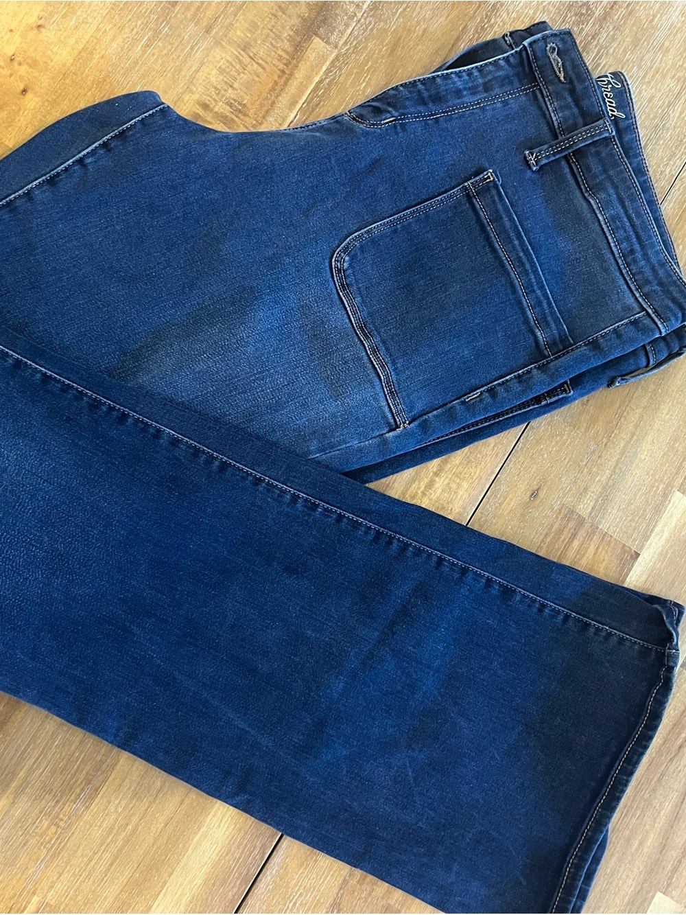 Universal Thread woman’s Dark Indigo Straight Jeans